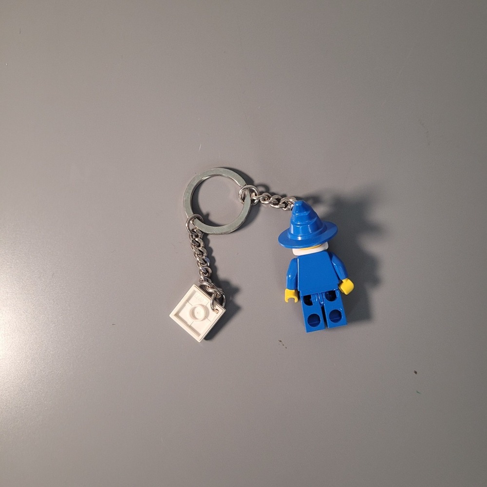 LEGO System Castle Dragon Knights Majisto the Wizard Keychain Blue Collectible - Picture 4 of 4